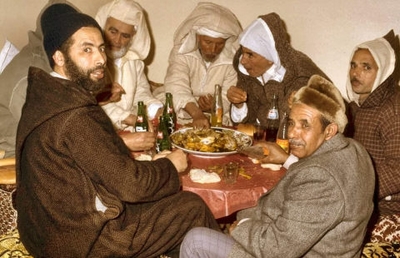 lah ynajina wynajikom man talba